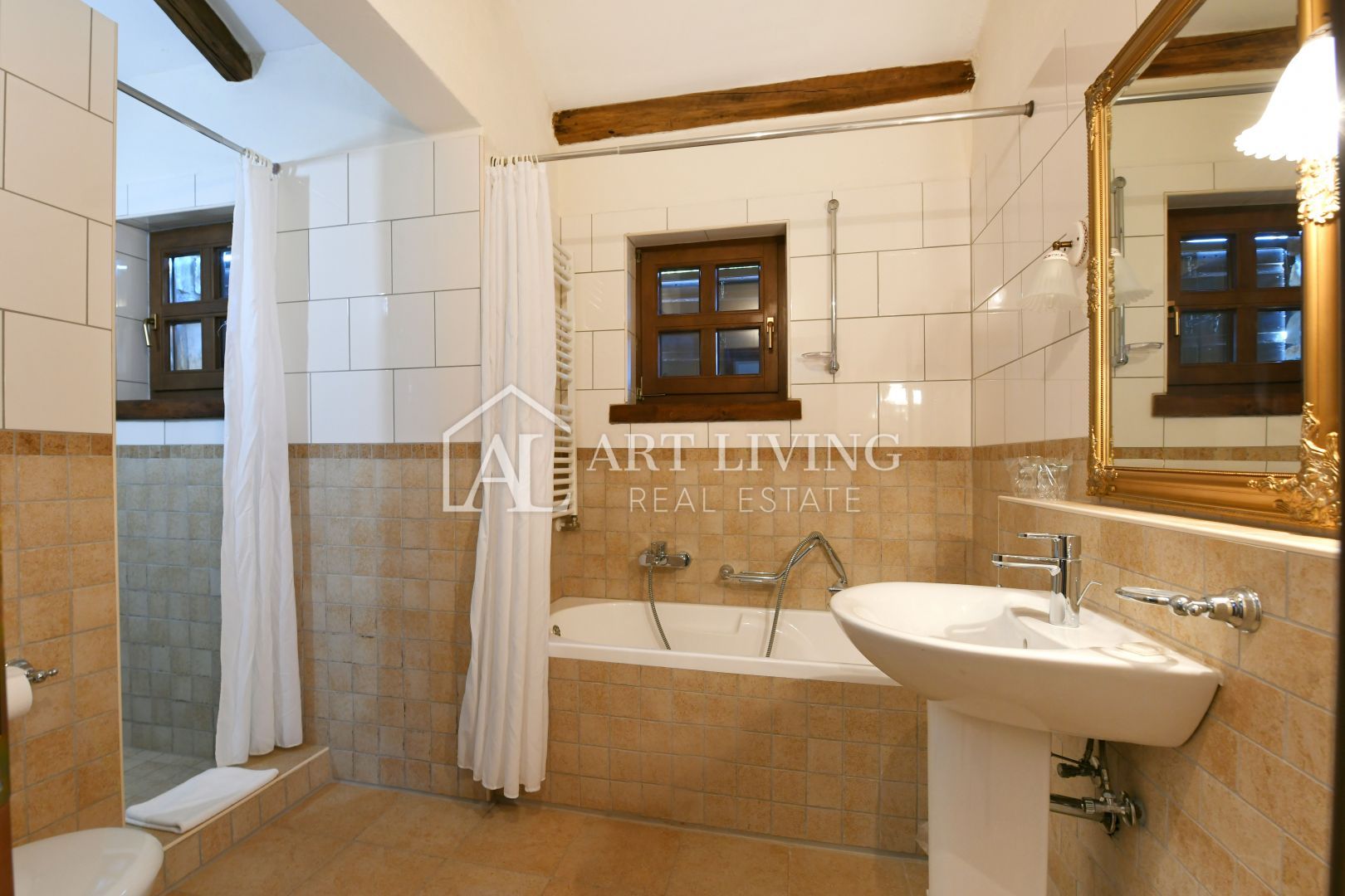 Poreč und Umgebung – rustikale Steinvilla in ruhiger und schöner Lage