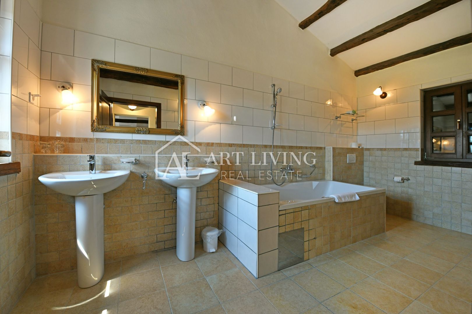 Poreč und Umgebung – rustikale Steinvilla in ruhiger und schöner Lage