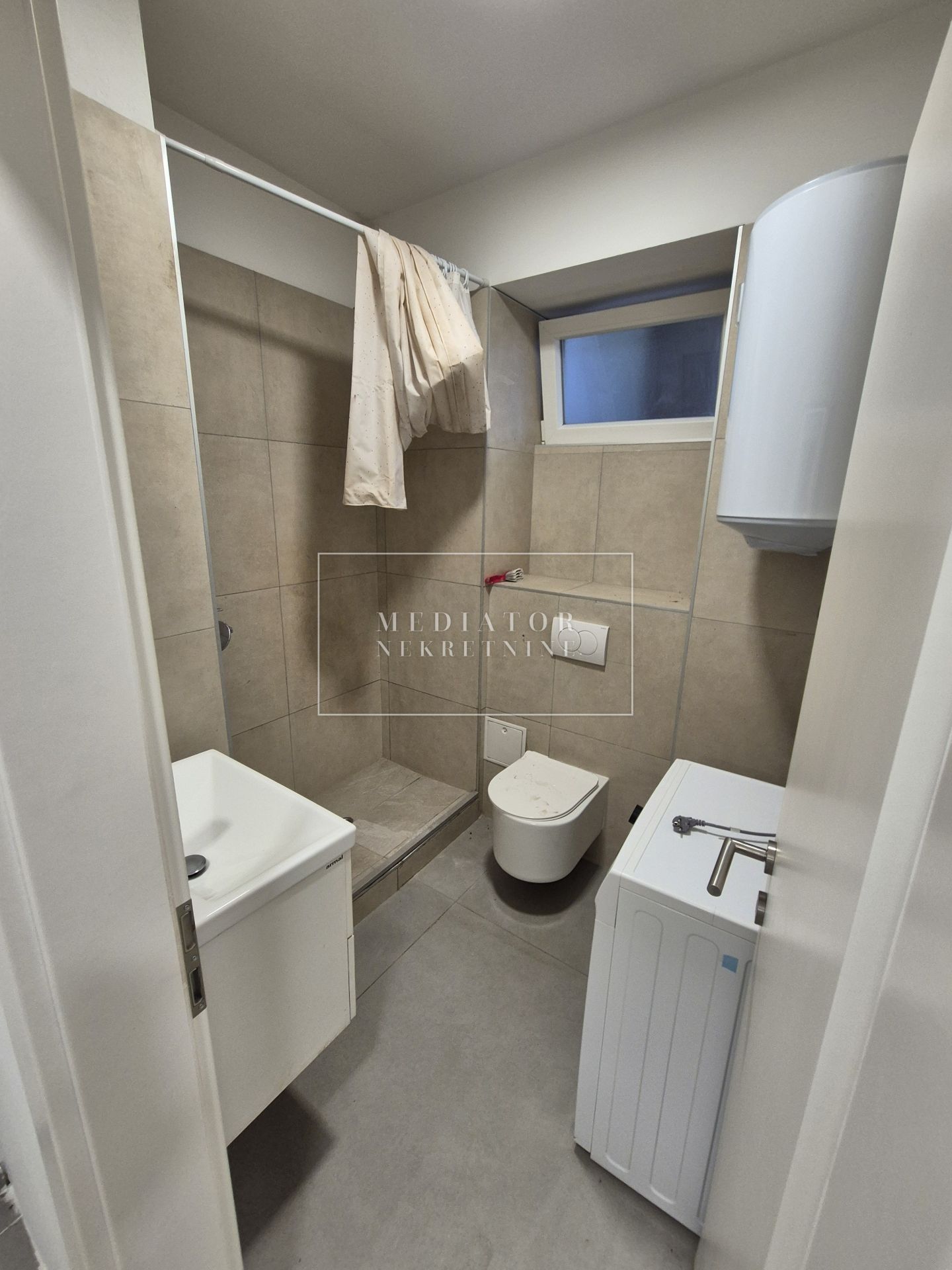 Mlaka- Trosobni klasični stan idealan za najam radnicima