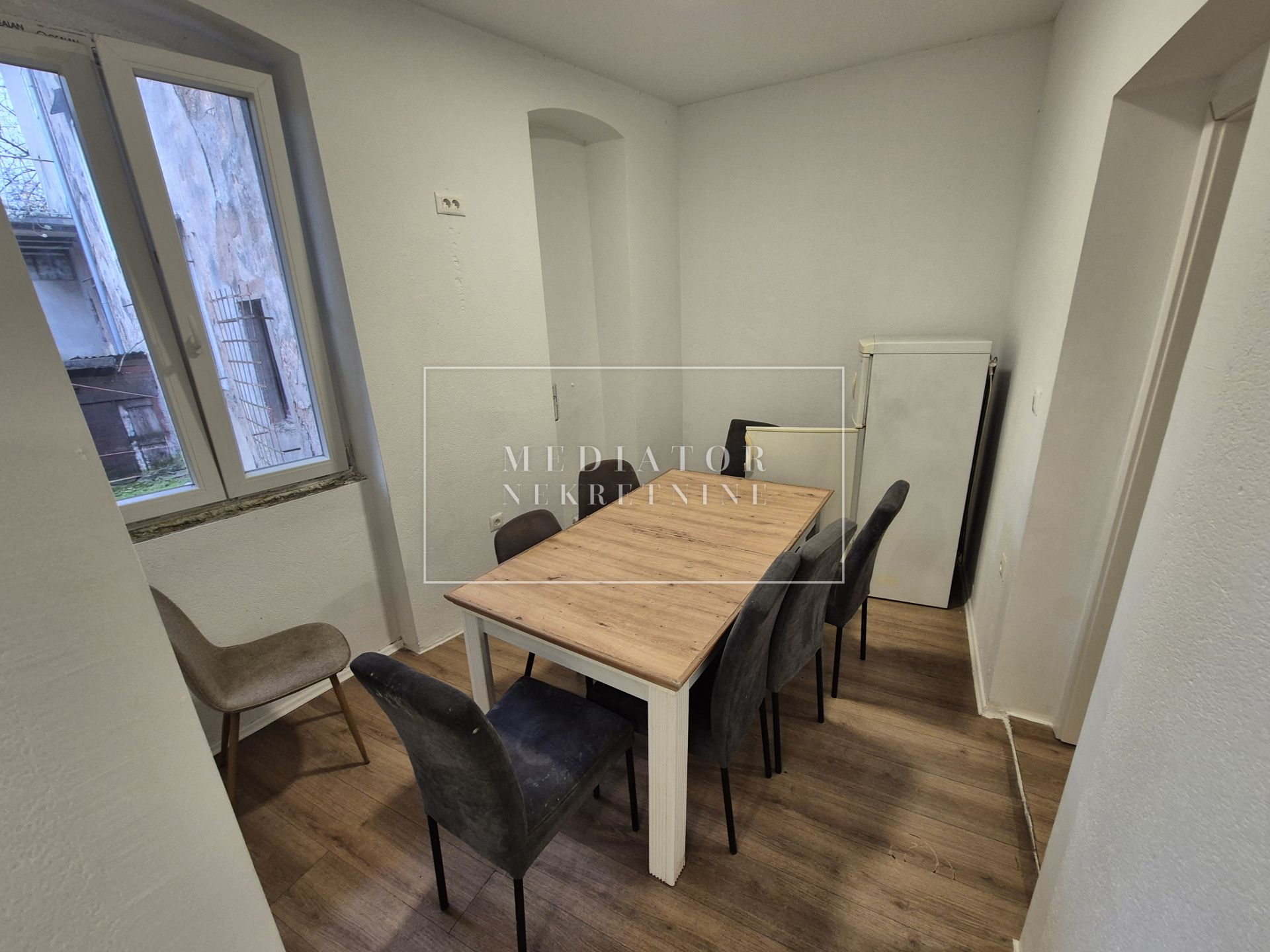 Mlaka- Trosobni klasični stan idealan za najam radnicima