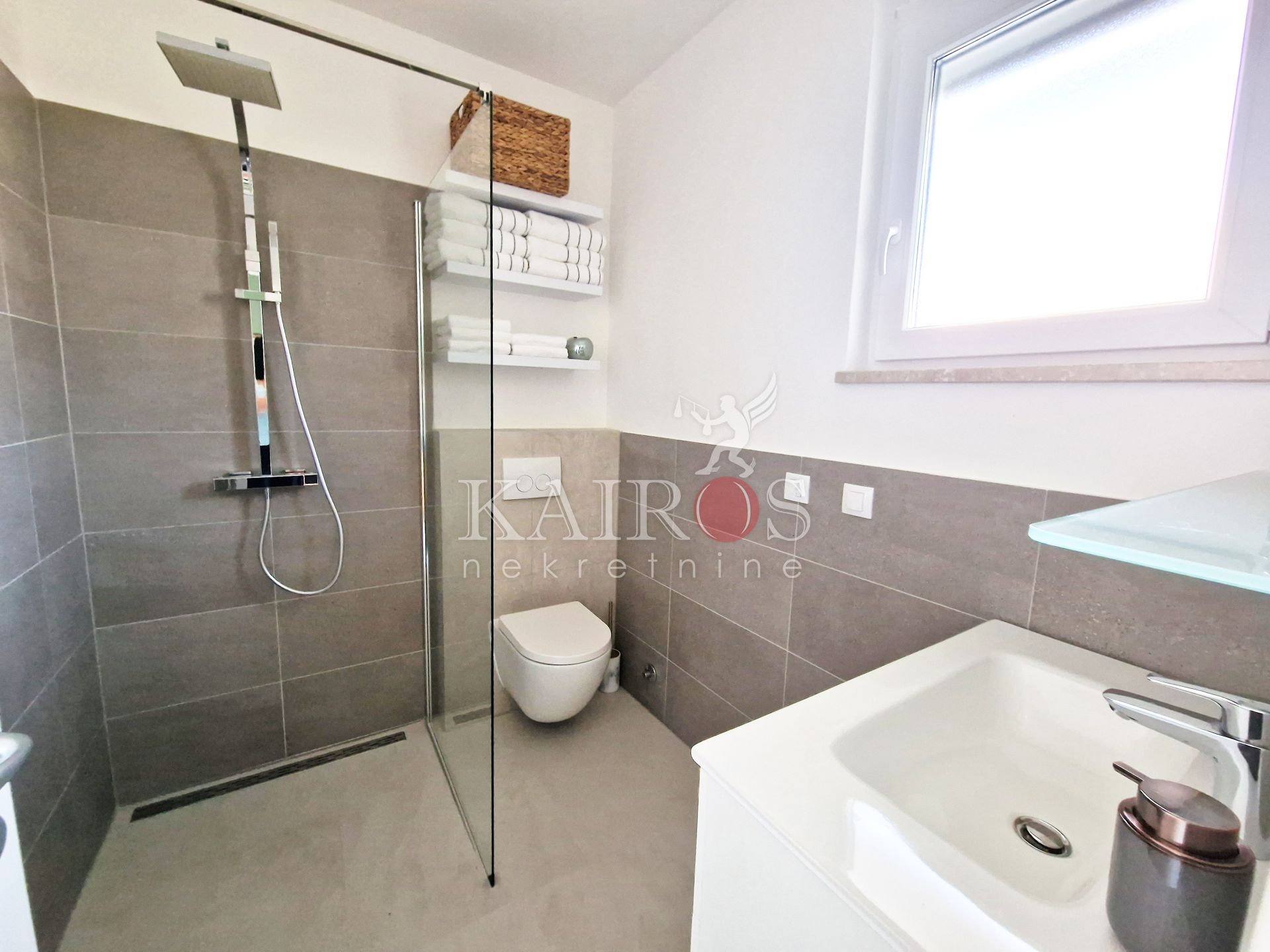 KOSTRENA, 3S+DB, balkon