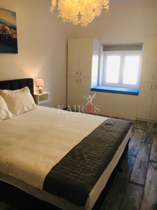 CENTAR, 2S+DB, stan za studente