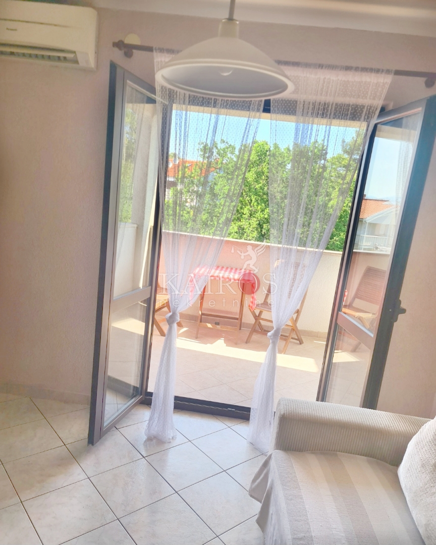 MALINSKA, apartman 42 m2, pakirno mjesto