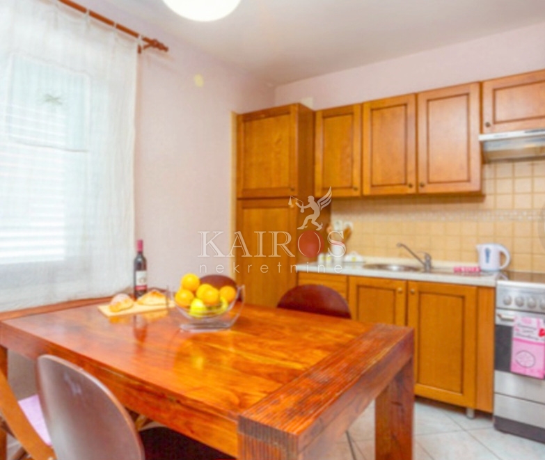 MALINSKA, apartman 42 m2, pakirno mjesto